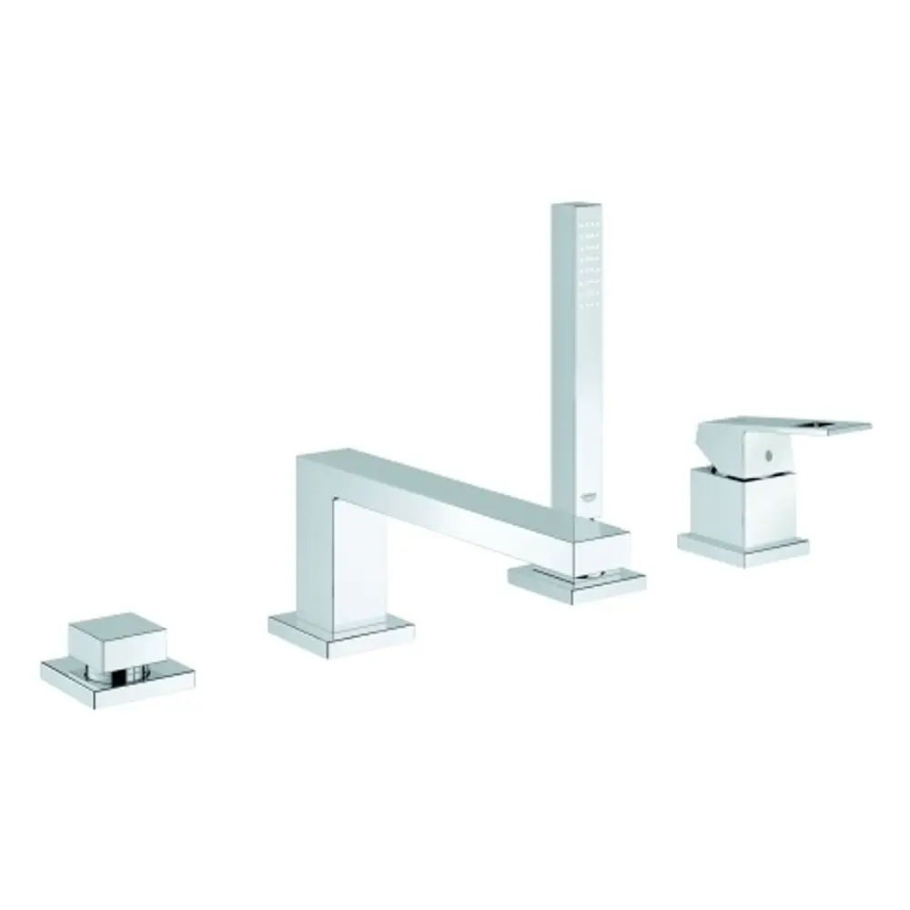Grohe 4-Loch-Armatur mit einem langen, geraden Auslauf und einem Griff. Sie besteht aus verchromtem Material und hat eine moderne, eckige Form.
