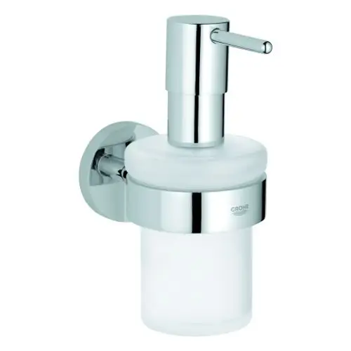 Seifenspender mit Halterung in chrom von Grohe, mit einem transparenten Glasbehälter und einem pumpbaren Spenderkopf, zur Wandmontage geeignet.