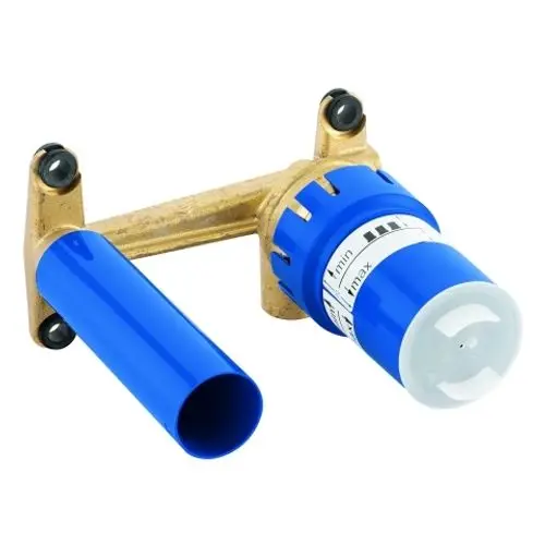 GROHE Einhand-Installationskörper mit blauen Kunststoff-Rohren und einem runden, transparenten Deckel, montiert auf einer Goldfarbe Halterung.