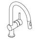 Einzelne Spültischbatterie von Grohe mit gebogenem Auslauf und ergonomischer Spülbrause. Metallisches Design, geeignet für eine moderne Kücheneinrichtung.