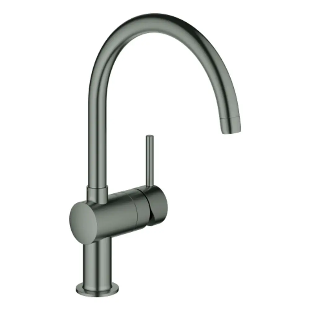 Ein Grohe-Wasserhahn in gebürstetem Hard-Grafit-Finish mit einem langen, geschwungenen Auslauf und einem seitlichen Hebel zur Steuerung des Wasserflusses.