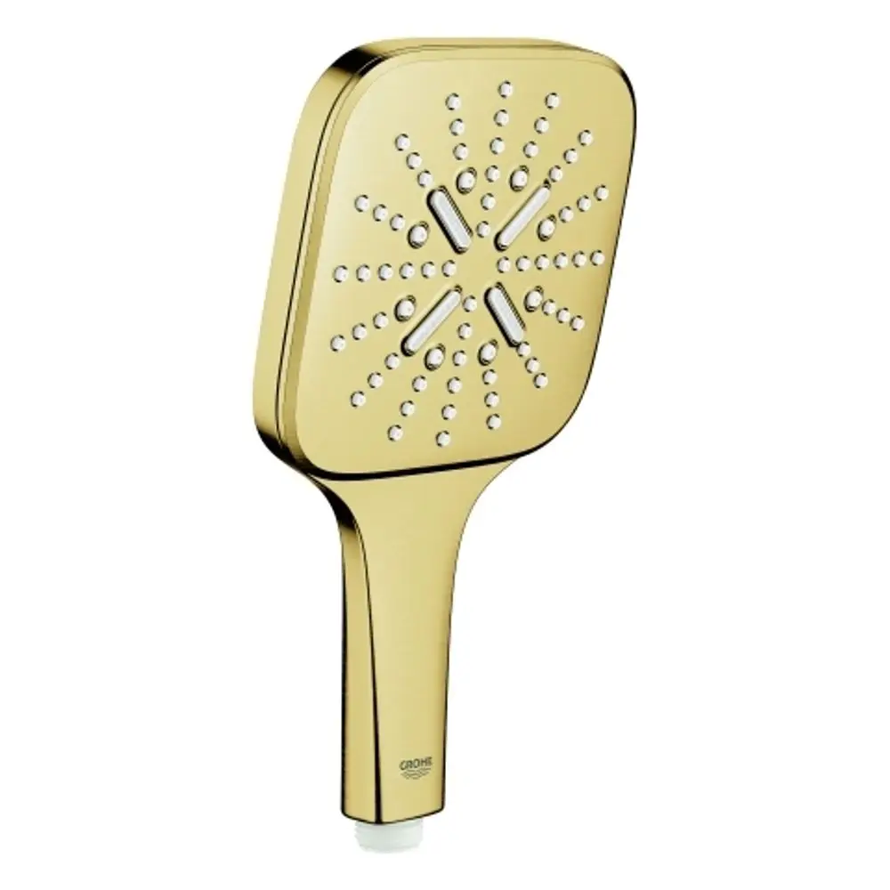 Grohe Handbrause in goldfarbener Ausführung mit einem großen, flachen Duschkopf, ausgestattet mit vielen Wasserstrahldüsen zur individuellen Anpassung des Wasserflusses.