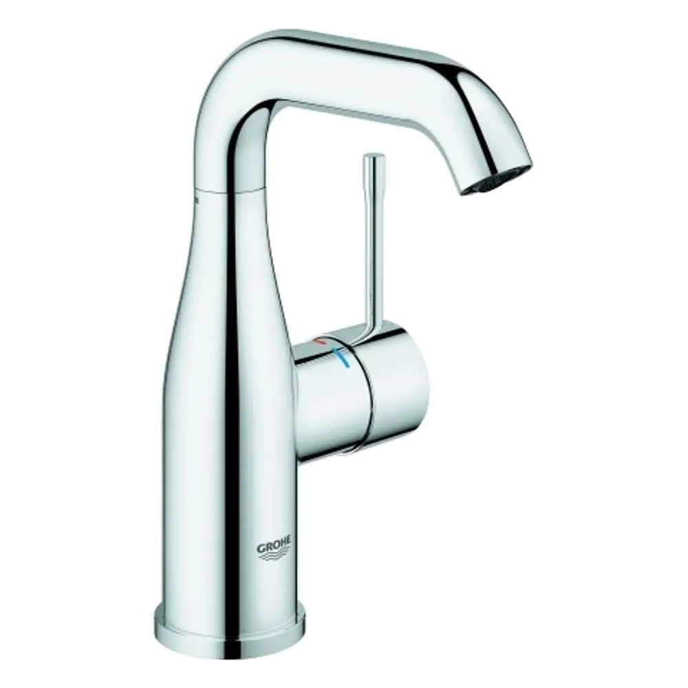 Ein Hochdruck-Armatur von Grohe mit einem schlanken, modernen Design, einem Hebel zur Temperatur- und Mengenregulierung und einem geschwungenen Auslauf.