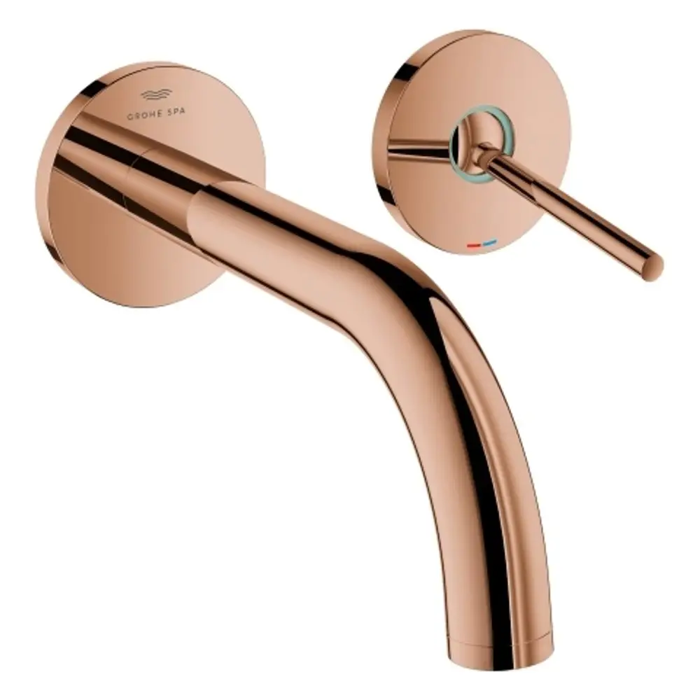 Wandmontierte Armatur in Roségold von Grohe mit gebogenem Auslauf und seitlichem Bedienhebel für die Temperaturregelung.