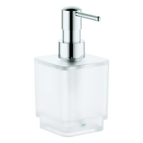 Seifenspender mit rundem Pumpmechanismus in einem schlichten, transparenten Design, ausgestattet mit einem chromfarbenen Element von Grohe.