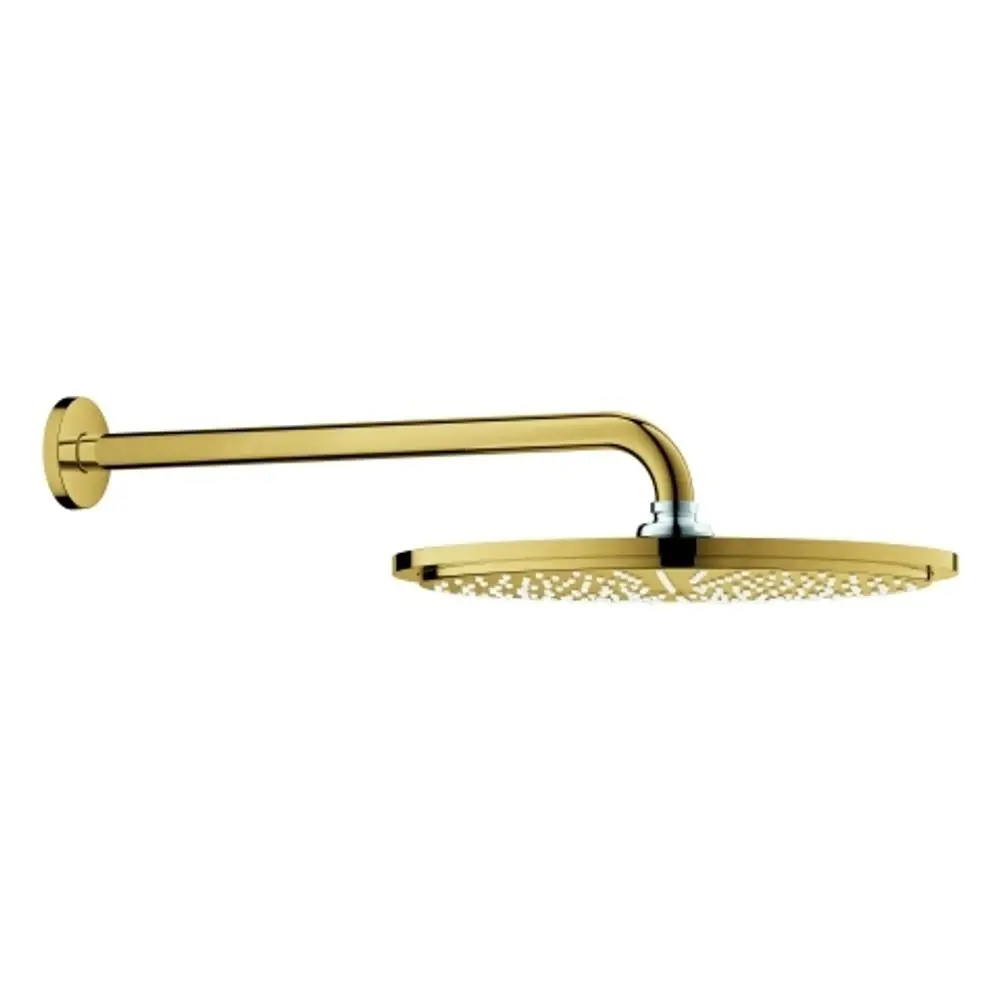 GROHE Kopfbrause mit runder Duschfläche und langem, gebogenem Brausearm in Gold, montiert an einer Wandhalterung.