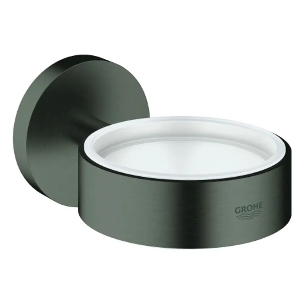 Wandhalterung für einen Becher oder eine Schale in mattem Schwarz, mit dem Logo von Grohe sichtbar.