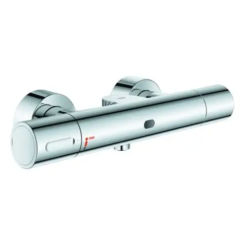 Grohe-Brausebatterie in glänzendem Chromfinish, mit Steuerungsschema für Warm- und Kaltwasser an der Vorderseite. Kompakte Bauform, montiert an zwei Wandflanschen.