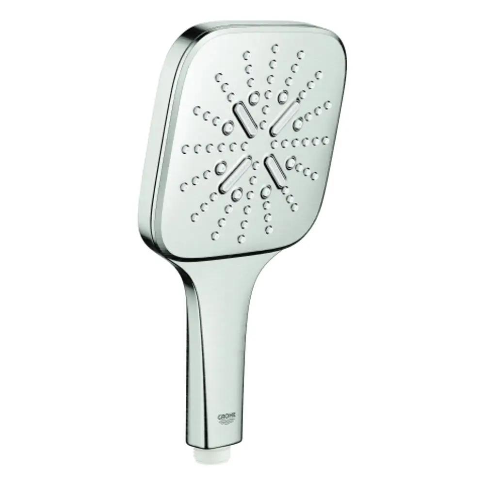 Handbrause mit quadratischem Kopf und runder Halterung, aus verchromtem Material. Die Oberfläche zeigt gleichmäßig angeordnete Düsen. Marke: Grohe.