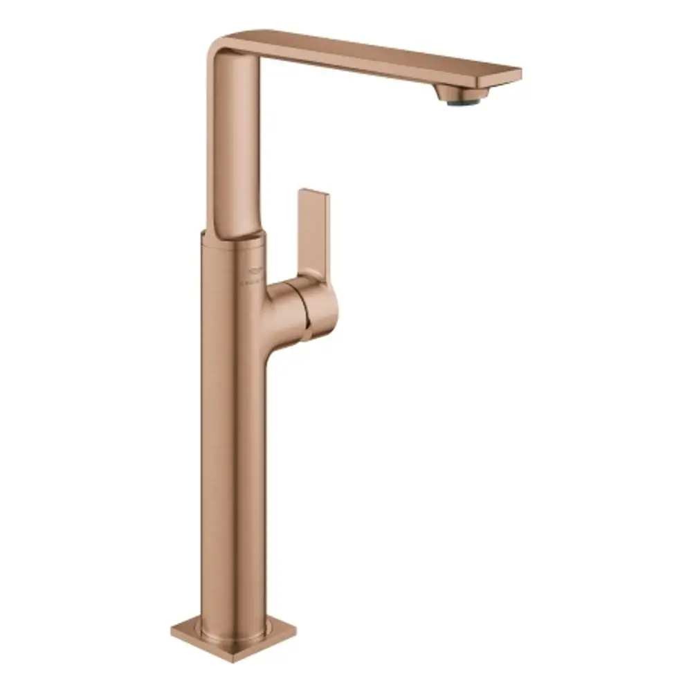Grohe-Waschtischbatterie mit modernem Design, hoher Auslauf und einem Hebel zur Temperaturregulierung. Oberfläche in gebürstetem Roségold-Finish.