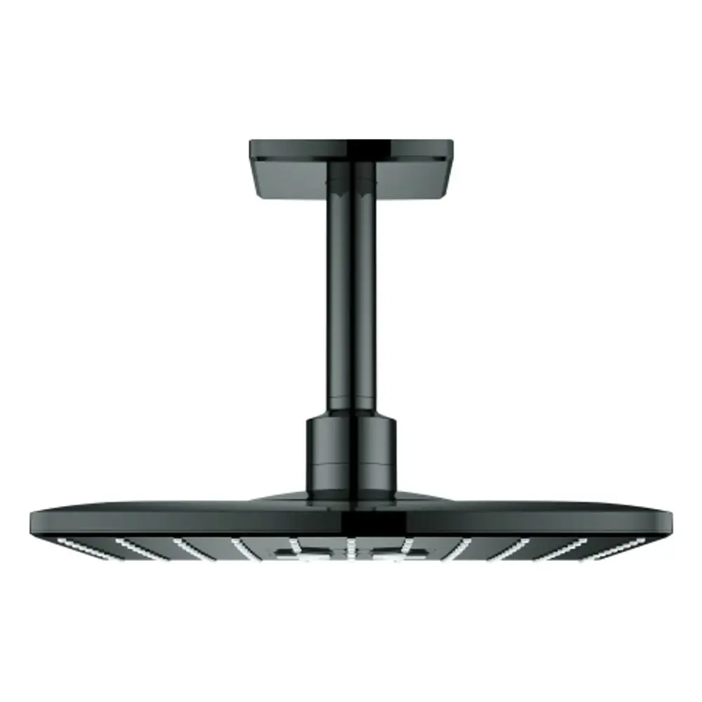 Grohe Kopfbrause in schwarzem Design, mit quadratischer Fläche und mehreren Düsen, montiert an einem senkrechten Rohr für Deckeninstallation.