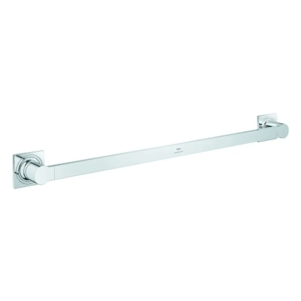 Badetuchhalter von Grohe in Chrom-Optik, ovaler Halter und rechteckige Wandbefestigung, geeignet für den Einsatz im Badezimmer.