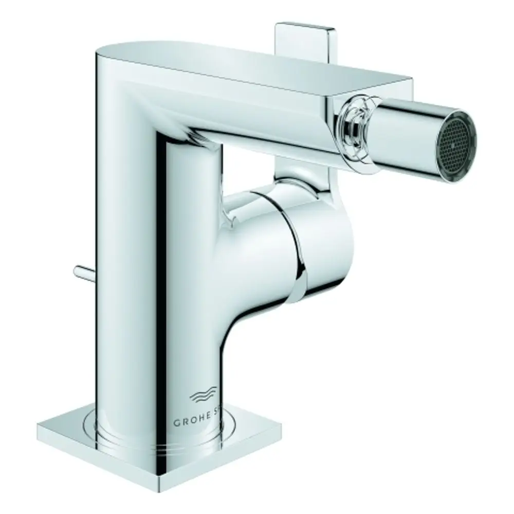 Chromierte Bidetarmatur von Grohe mit minimalistischen Linien und seitlichem Hebel für die Wasserregelung, montiert auf quadratischer Basis.