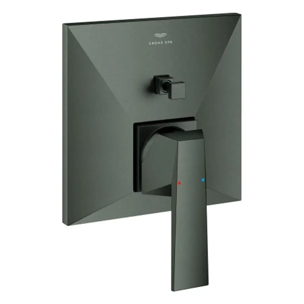 GROHE-Armatur in Hard Graphite mit quadratischer Oberfläche und einem Hebel zur Temperatur- und Durchflussregelung. Designfokus auf klare Linien.