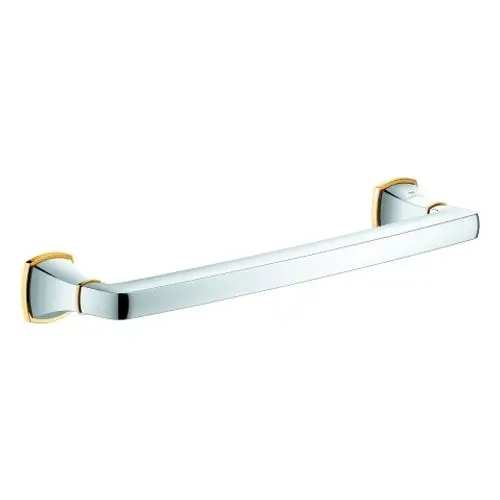 Grohe Wannengriff in chrom/gold mit gerader Form und geschwungenen Enden, montiert auf zwei quadratischen Halterungen.