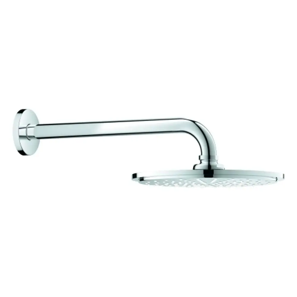 Grohe Duscharm mit runder Kopfbrause. Oberfläche in Chrom. Der Brausearm hat eine geschwungene Form und wird an der Wand montiert.