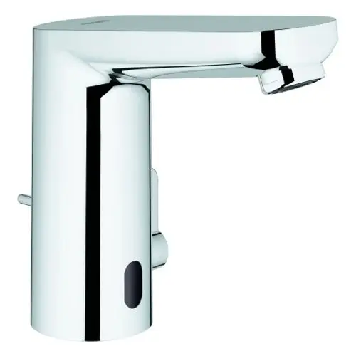 Chromfarbener Wasserhahn mit Sensorsteuerung von Grohe, geeignet für berührungslosen Betrieb, mit seitlichem Hebel zur Mischwasserregelung.