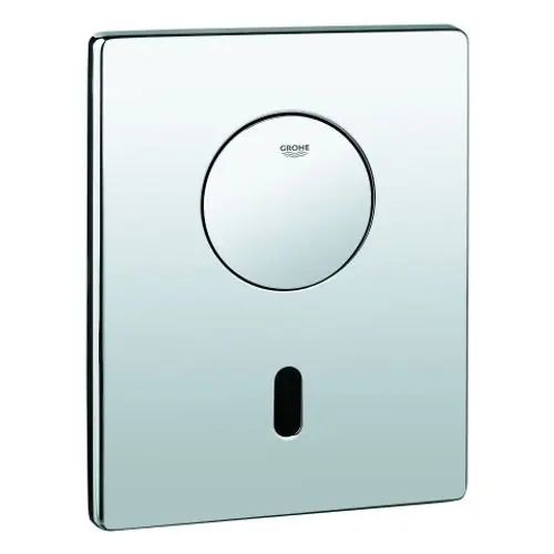 Wandschalter in glänzendem Chrom-Finish von Grohe mit runder Betätigungsfläche und schmalem Schlitz darunter, zur Verwendung in Badezimmern.