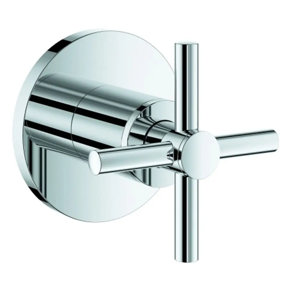 Chromfarbener Grohe Wasserhahn mit Kreuzgriff, montiert auf runder Wandplatte. Modernes Design, geeignet für Bad- oder Küchenausstattung.