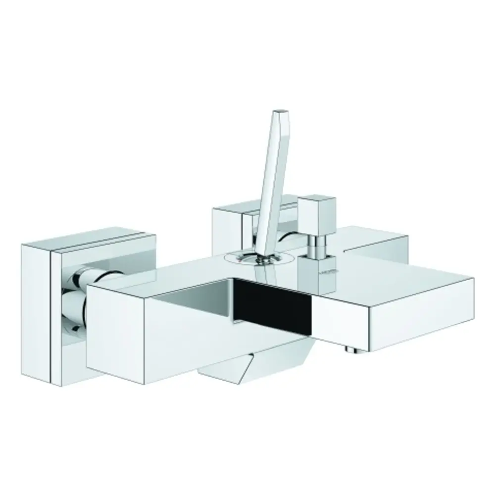 Wannenbatterie von Grohe, wandmontiert, in chrom. Modernes Design mit einem Hebel und flacher Auslaufkonstruktion. Geeignet für Badezimmeranwendungen.