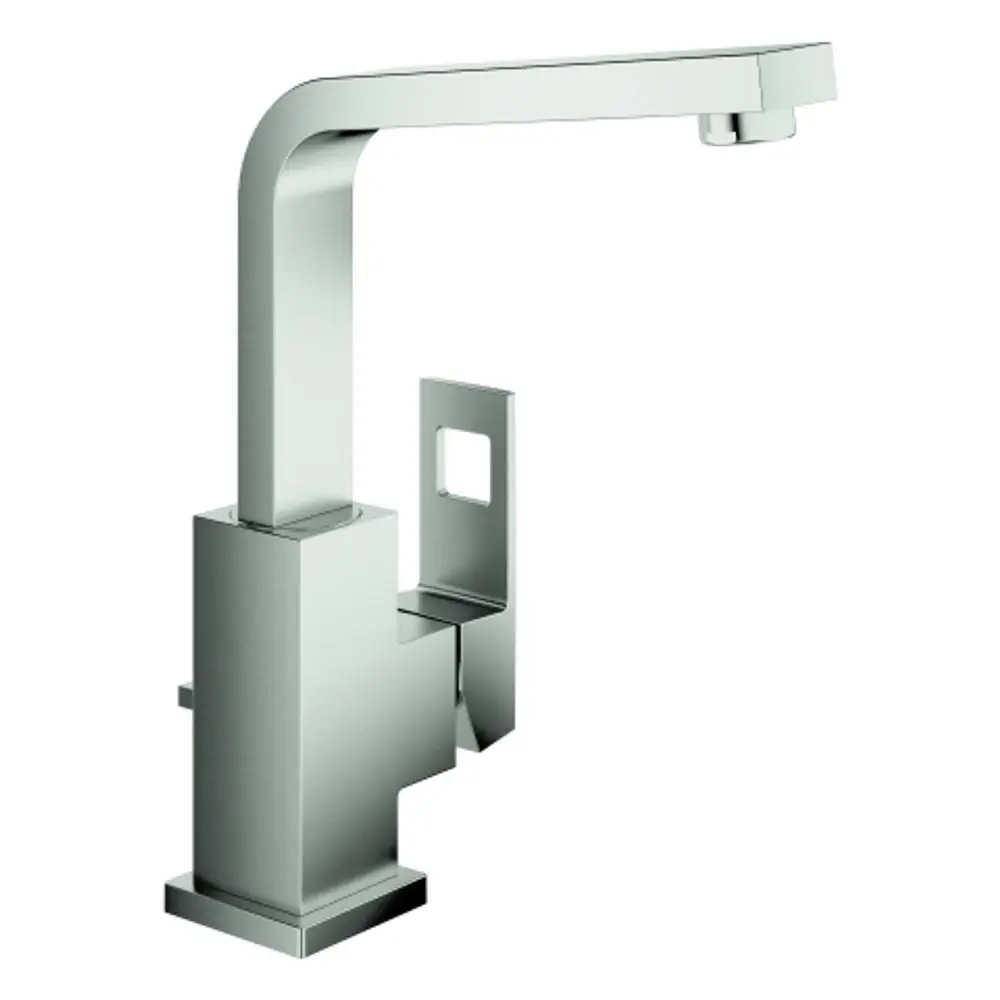 Küchenarmatur von Grohe mit hohem Auslauf und eckigem Design aus Edelstahl, installiert mit einem stabilen Sockel und einem seitlichen Hebel zur Wasserkontrolle.