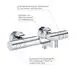 Wannenbatterie von Grohe mit zwei Metallgriffen, Temperaturregelung und Wechsel von Wannen- auf Handbrause. Chromoberfläche, Wandmontage.