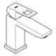 Grohe Armatur mit mittelhohem Körper und gerader Auslaufform, in verchromter Ausführung, zur Installation an einem Waschbecken oder eine ähnliche Anwendung.