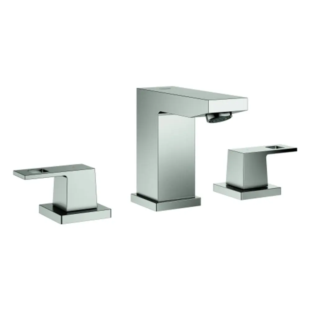 Chromfarbene Waschtischarmatur von Grohe mit drei Teilen, einschließlich mittlerem Auslauf und zwei seitlichen Bedienhebeln in rechteckigem Design.