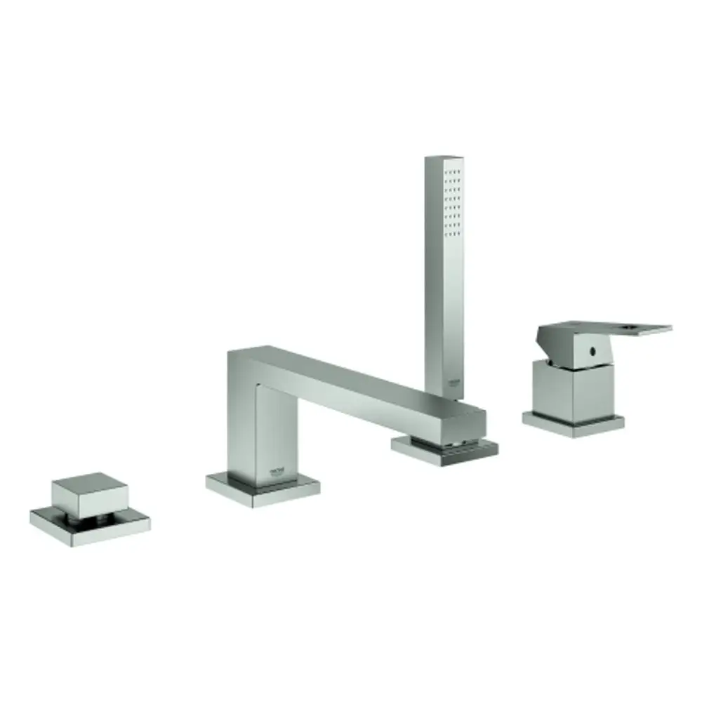 GROHE Edelstahl-Wannenarmatur mit vier Komponenten: Wasserhahn mit flacher Auslauf, zusätzlicher Handbrause und Steuerungselement in rechteckigem Design.