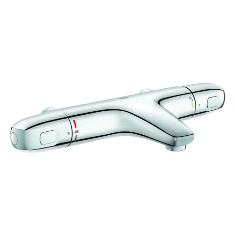 Chromfarbene Wandarmatur von Grohe mit Bedienelementen für Temperaturregelung und Wasserfluss. Design in minimalistischer Form ohne sichtbare Anschlüsse.