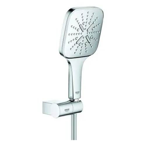 Grohe Duschkopf mit verstellbarem Wandhalter in Chromoptik. Die Brause hat ein rechteckiges Design mit Wasserstrahlöffnungen. Halterung sorgt für Stabilität.