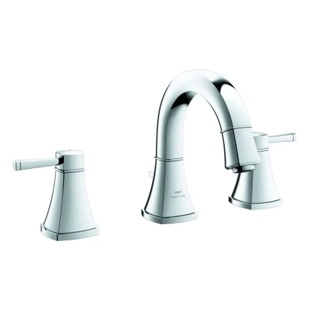Chromfarbene 3-Loch-Waschtischarmatur von Grohe mit flachem Auslauf und zwei seitlichen Bedienhebeln. Moderne Ausführung für Badezimmeranwendungen.