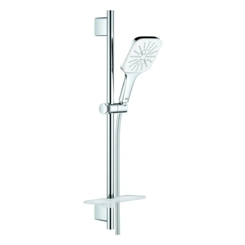 Grohe Duschset mit Handbrause und verstellbarem Halter, montiert an einer vertikalen Stange. Unter der Brause befindet sich eine Ablage in moon white.