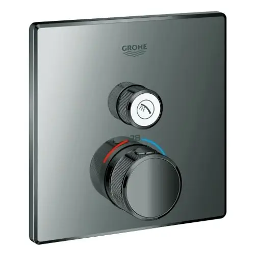 Thermostat von Grohe mit zwei Bedienelementen zur Regulierung von Temperatur und Wasserfluss, montiert auf einer eckigen Wandplatte in einem dunklen Farbton.