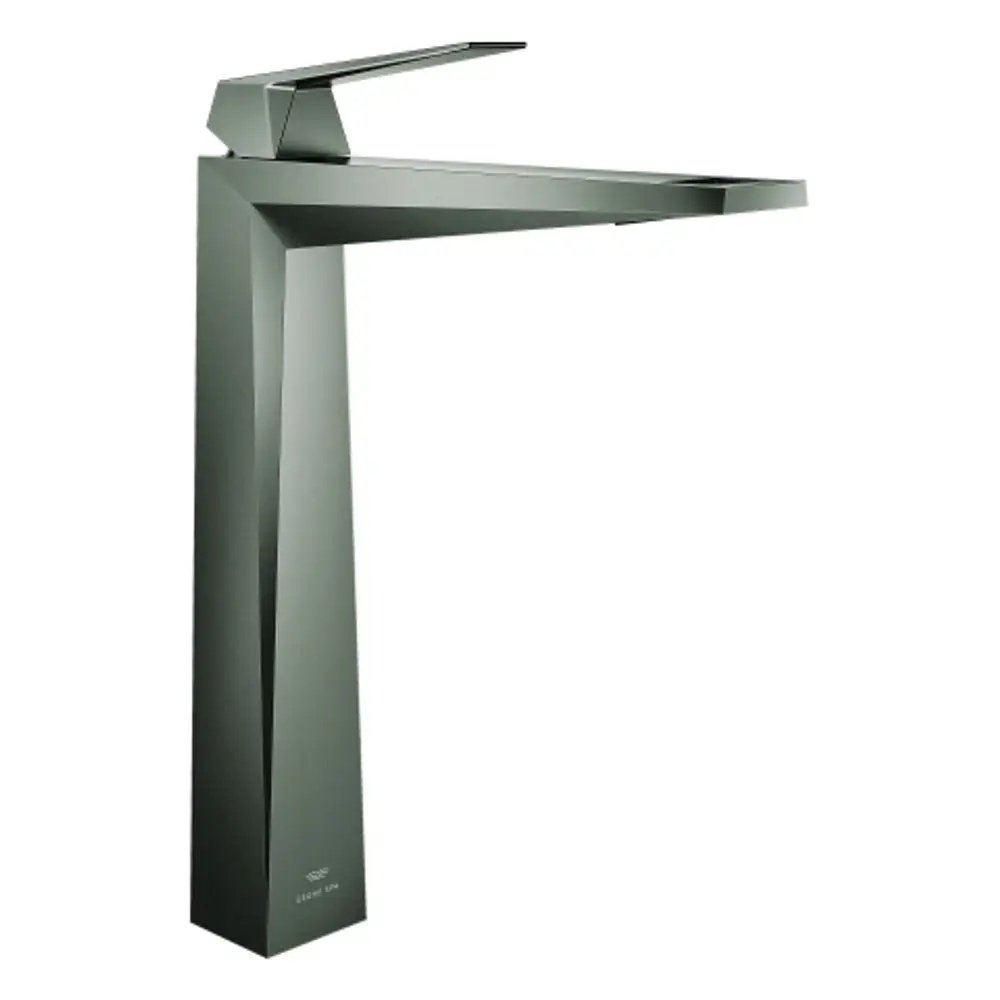 Grohe-Wasserhahn in Hard Graphite-Finish. Rechteckige Ausführung mit hohem Hals und flachem Auslauf, geeignet für freistehende Waschbecken.
