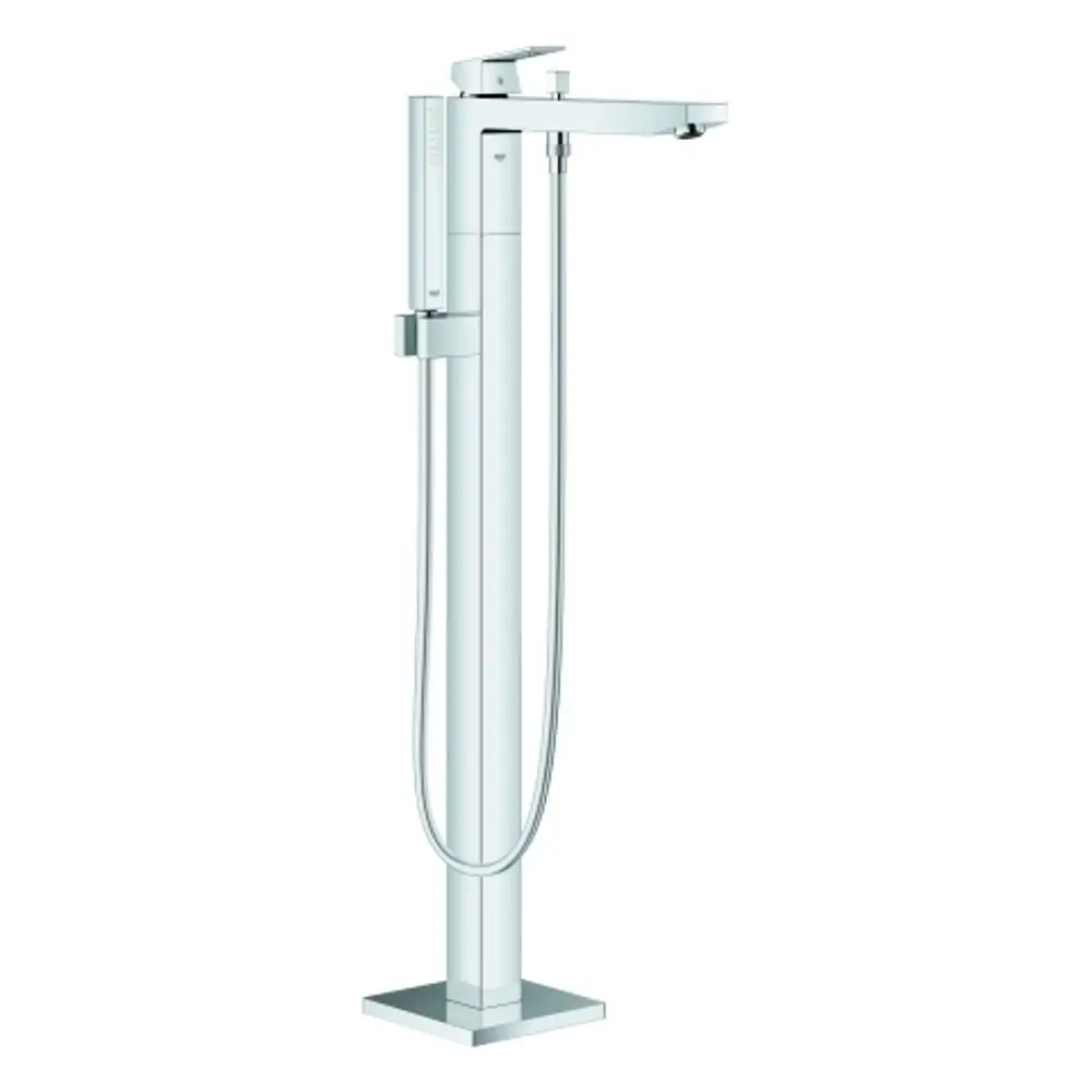 Grohe Wannenbatterie mit Handbrause, Bodenmontage, schlankem Design und verchromter Oberfläche, geeignet für moderne Badezimmer.