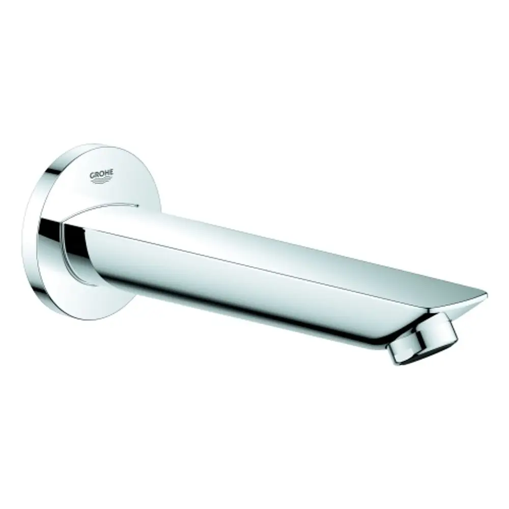 Grohe Wandmontage-Wanneneinlauf in chrom mit eleganter, flacher Ausführung und seitlichem Zulauf, montiert an einer Wand.