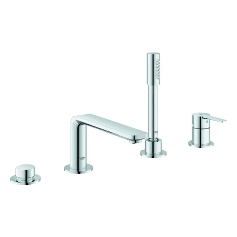 GROHE-Wannenkombination in Chromfinish mit vier Anschlusskomponenten: einem Wasserhahn, einer Handbrause, einem Bedienhebel und einem zusätzlichen Regler.