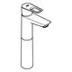 Hochstehendes Waschbeckenarmatur von Grohe mit einem glatten Körper in Chrom-Finish. Der Wasserlauf erfolgt durch einen schmalen Auslauf.