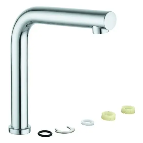 Grohe Auslauf in verchromter Ausführung, mit mehreren Dichtungen und Montageelementen. Das Produkt ist für eine Installation in Küchen- oder Badezimmerarmaturen konzipiert.