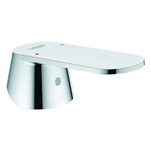 Hebel von Grohe mit einem minimalistischen Design in Chrom finish. Er verfügt über farbige Markierungen für heiße (rot) und kalte (blau) Wassertemperatur.