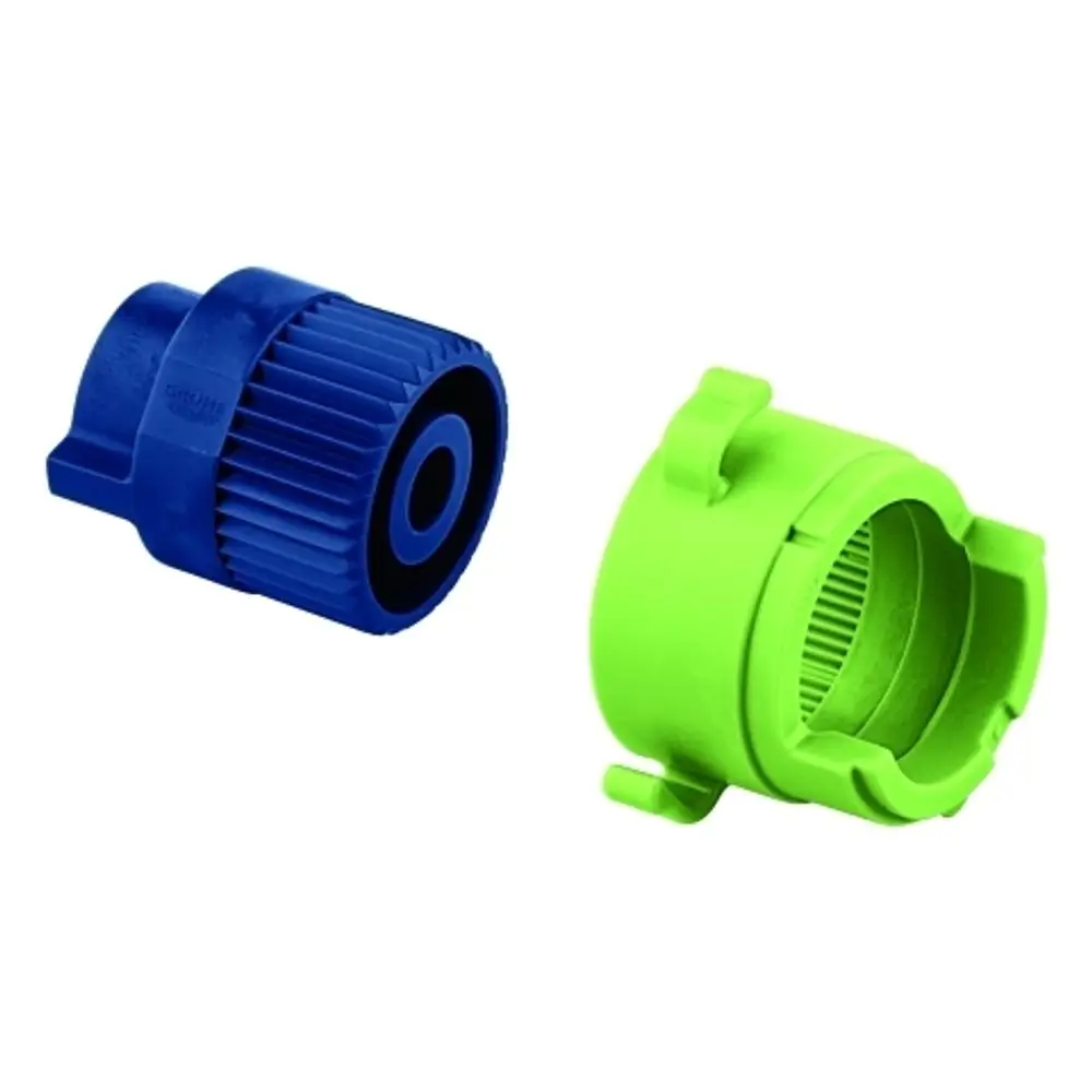 Zwei farbige Anschlagringe von Grohe, einer in Blau mit gerillter Oberfläche und einer in Grün. Beide Ringe haben einen zentralen Ausschnitt.