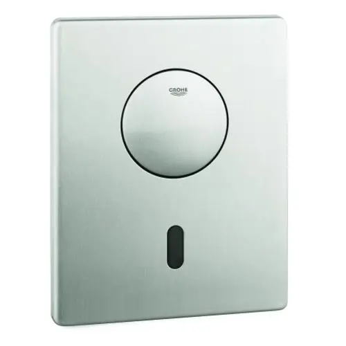 GROHE Abdeckplatte in Edelstahl-Optik mit runder Betätigungsfläche und Aussparung, montiert an einer Wand.