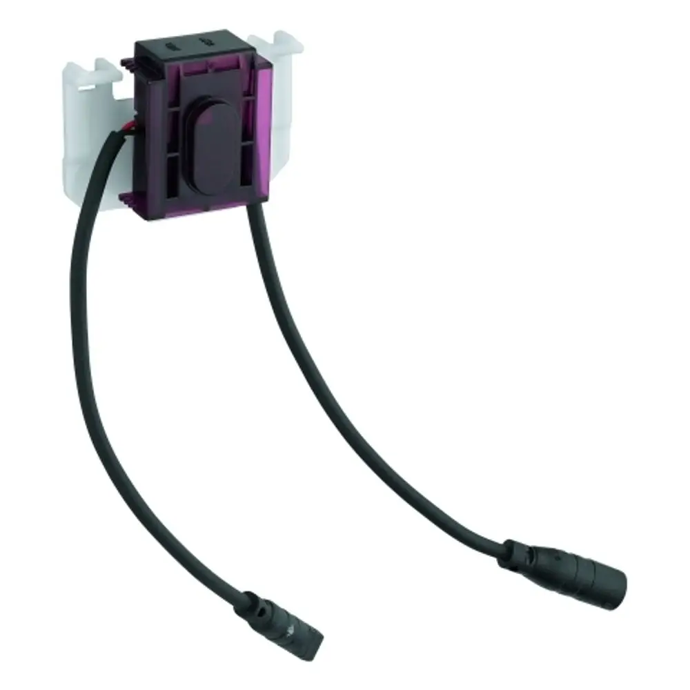GROHE Elektronik-Bauteil mit zwei schwarzen Kabeln und einem Verbindungselement, montiert auf einer weißen Halterung.