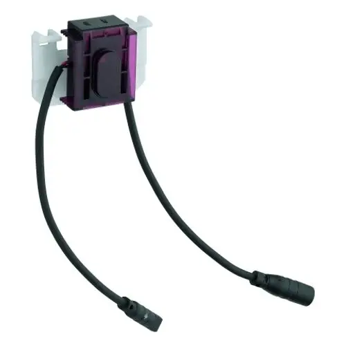 GROHE Elektronik-Bauteil mit zwei schwarzen Kabeln und einem Verbindungselement, montiert auf einer weißen Halterung.