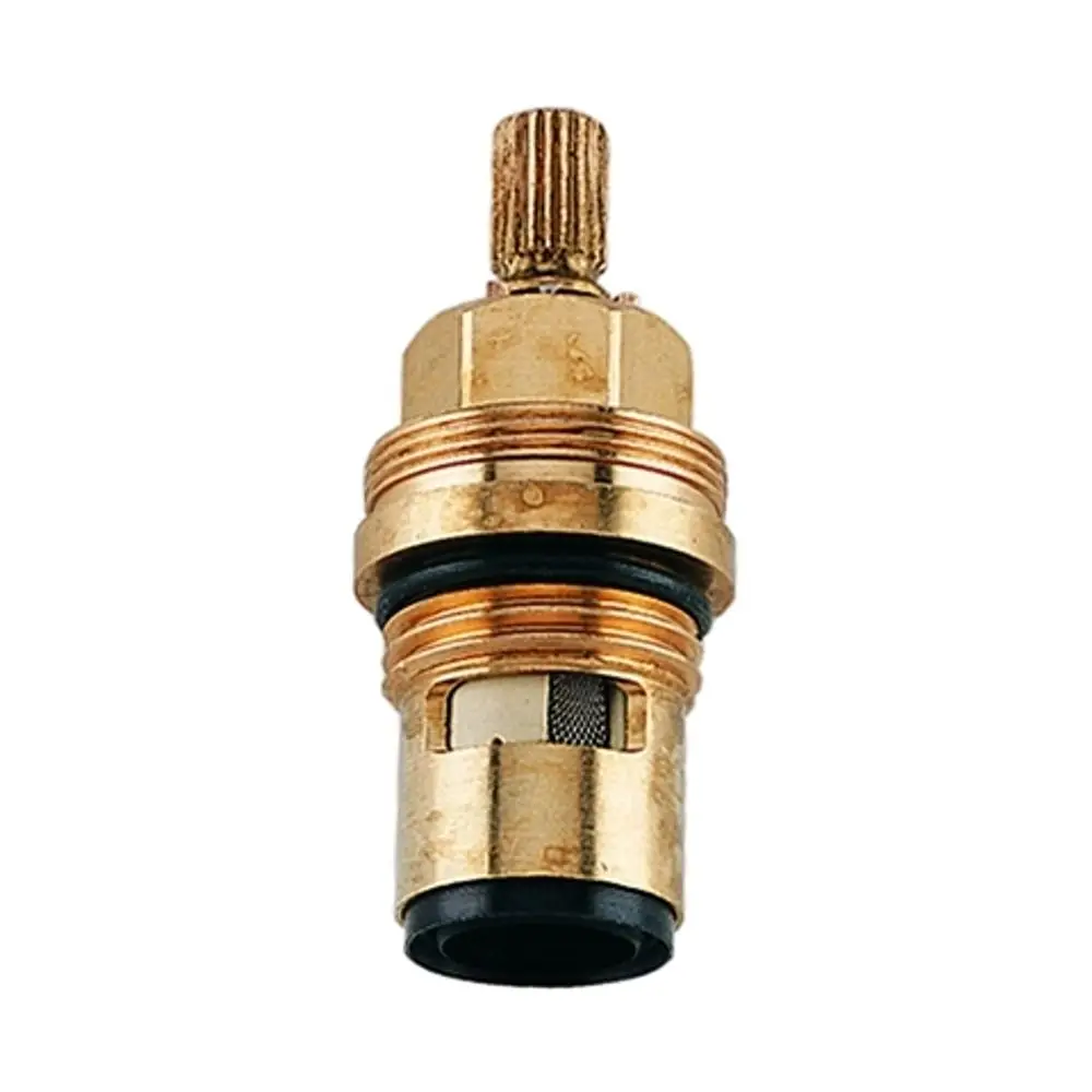 Grohe-Produkt mit goldenem Gehäuse und schwarzem O-Ring. An der Oberseite befindet sich ein Gewinde. Das Teil wirkt wie ein Wasser- oder Heizkörperregler.