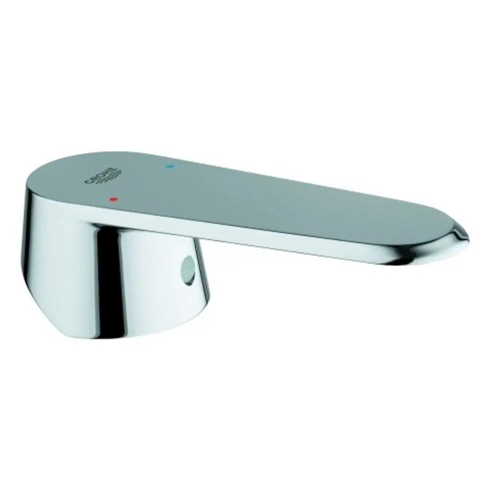 GROHE-Hebel in chromfarbener Ausführung mit klarer, schlichter Form und blauen sowie roten Markierungen für warme und kalte Wassersteuerung.