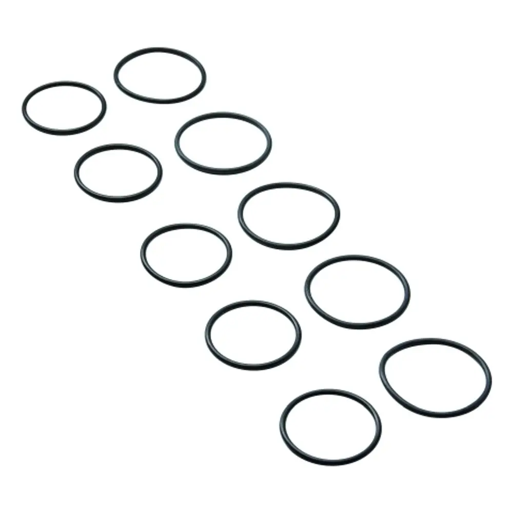 Schwarze O-Ringe in verschiedenen Größen, die typischerweise für Dichtungsanwendungen wie bei Grohe Produkten verwendet werden. Zehn Stück in einer Reihe angeordnet.