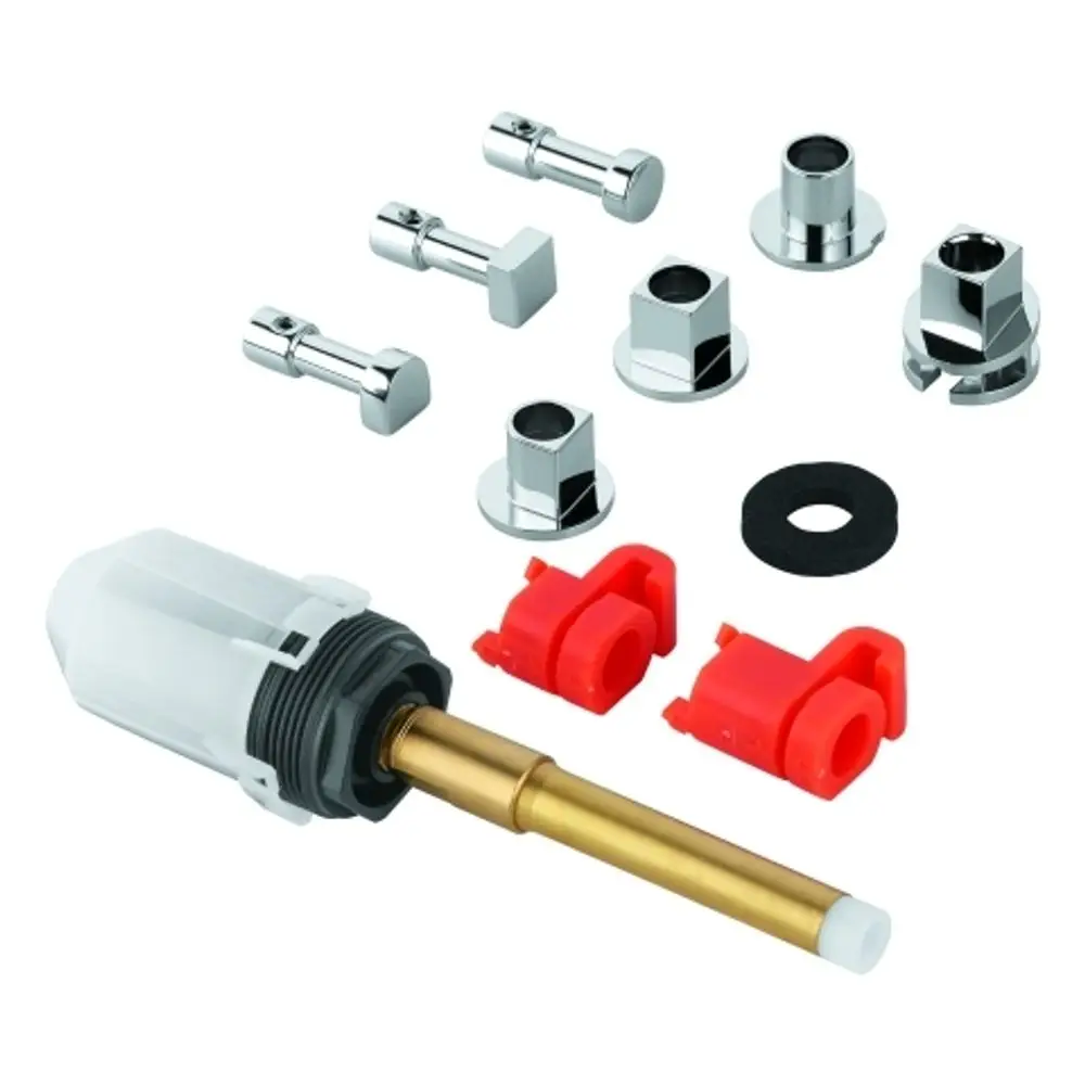 GROHE Umstellungsteil für einen Einhandmischer, bestehend aus einem zentralen Mechanismus, mehreren Chrom-Elementen und Montageschrauben in roter und schwarzer Ausführung.