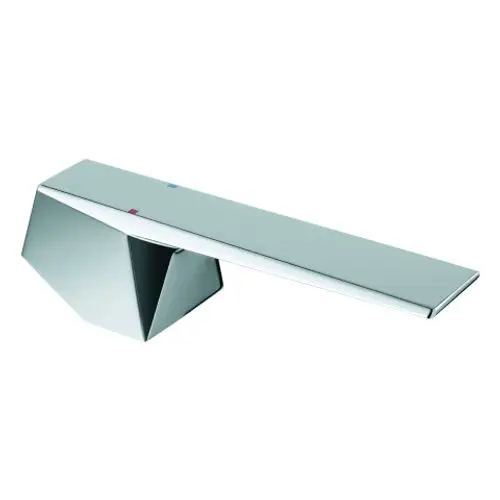 Grohe Hebel in chrom, mit flacher, rechteckiger Form und einem geometrischen Sockel. Die Steuerung für Warm- und Kaltwasser ist durch farbige Markierungen gekennzeichnet.